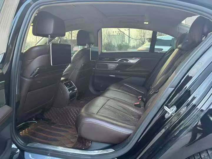 徐州19年寶馬7系4