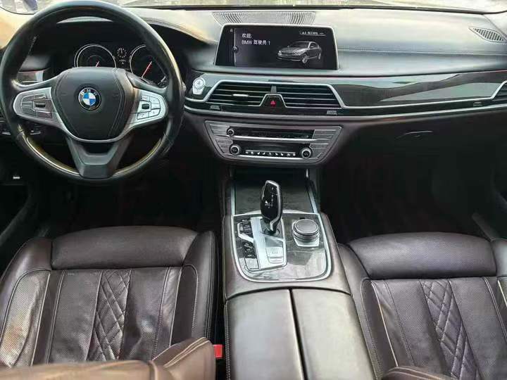 徐州19年寶馬7系5