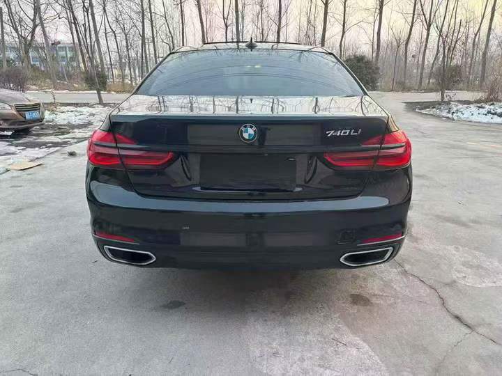 徐州19年寶馬7系9