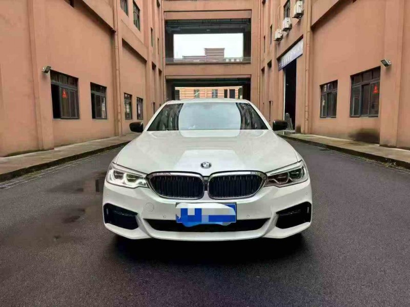 重庆17年宝马5系1