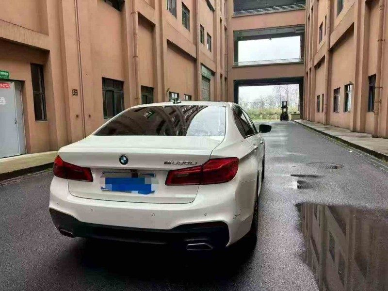 重庆17年宝马5系7