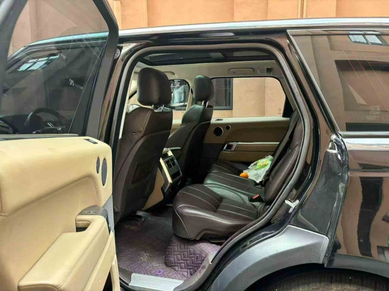 重庆17年路虎揽胜运动5