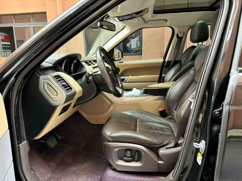 重庆17年路虎揽胜运动6