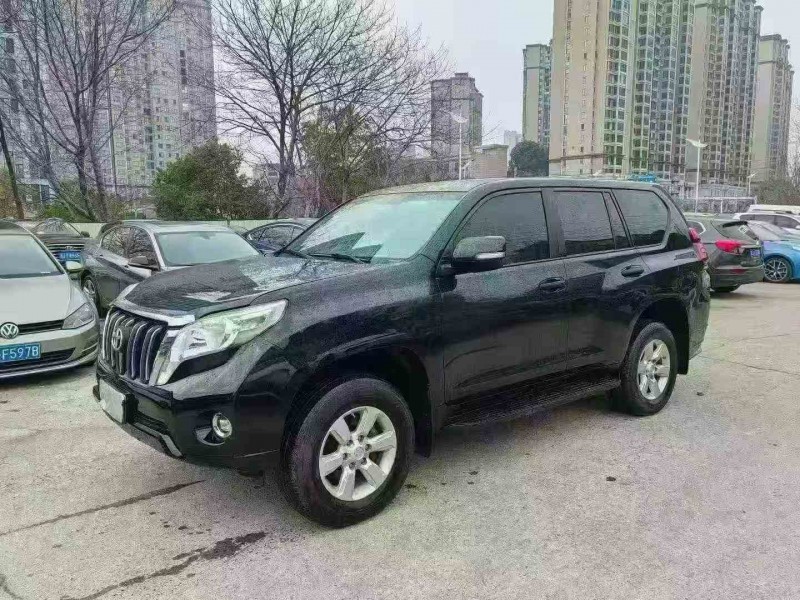 衡阳17年丰田普拉多2