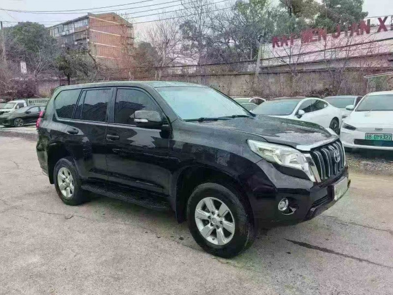 衡阳17年丰田普拉多3