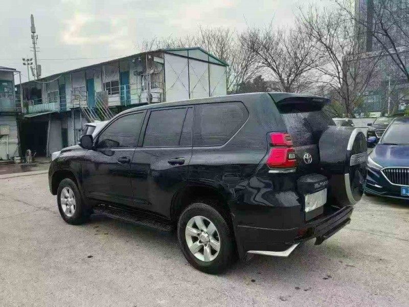衡阳17年丰田普拉多7