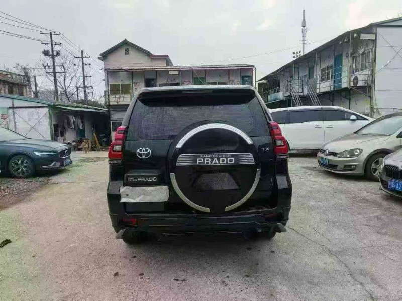 衡阳17年丰田普拉多9