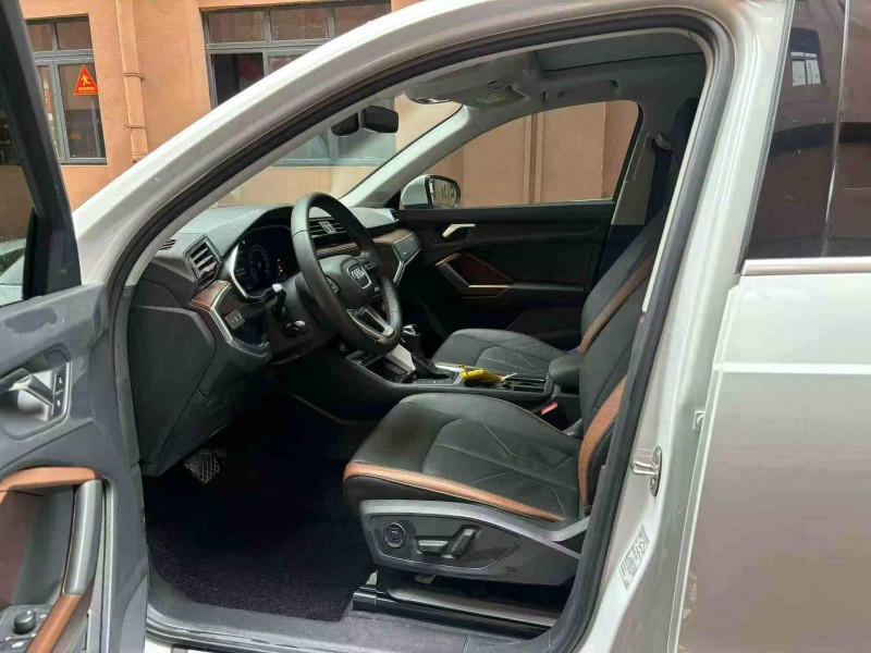 重庆23年奥迪Q34