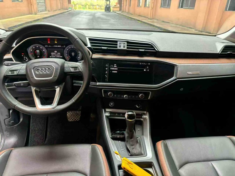 重庆23年奥迪Q36