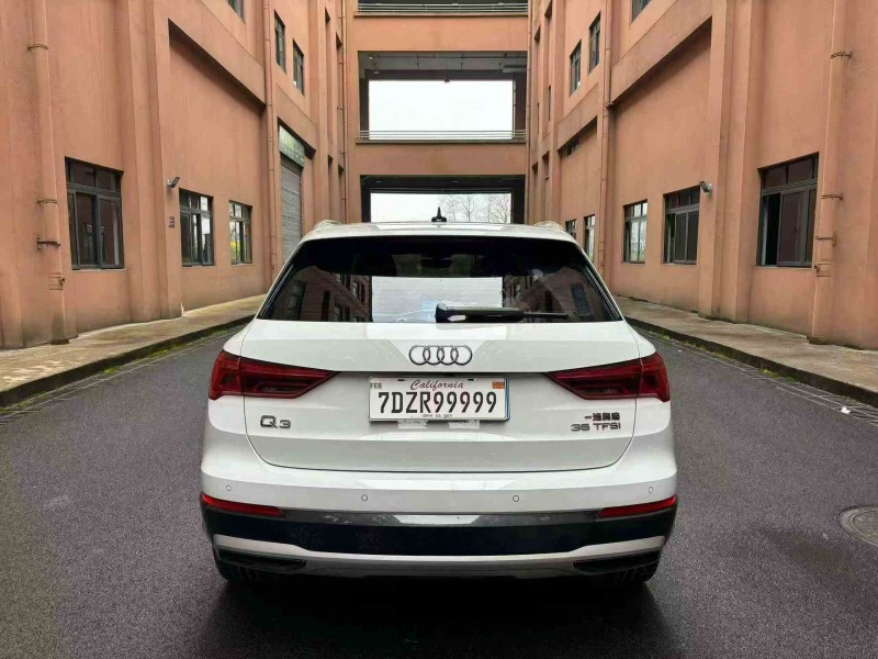 重庆23年奥迪Q38