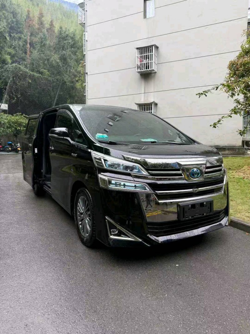 重庆20年丰田威尔法2