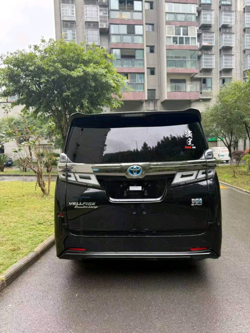 重庆20年丰田威尔法5