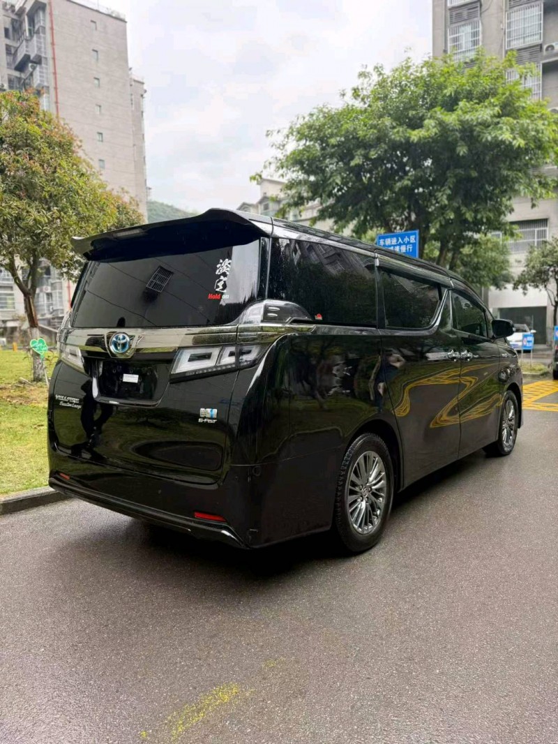 重庆20年丰田威尔法6