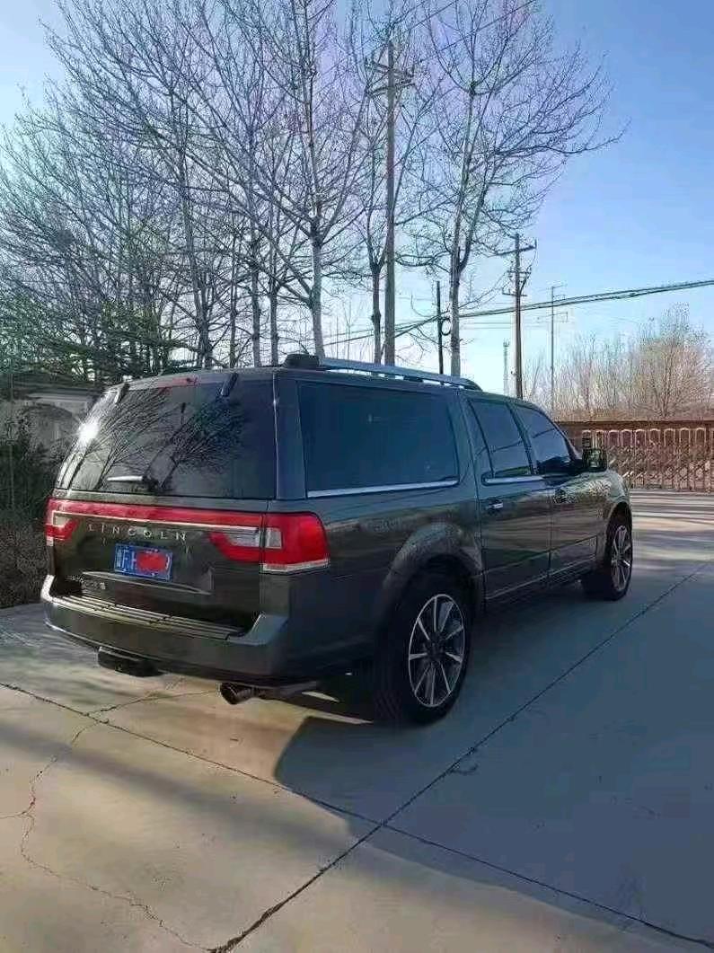 青岛17年林肯领航员4