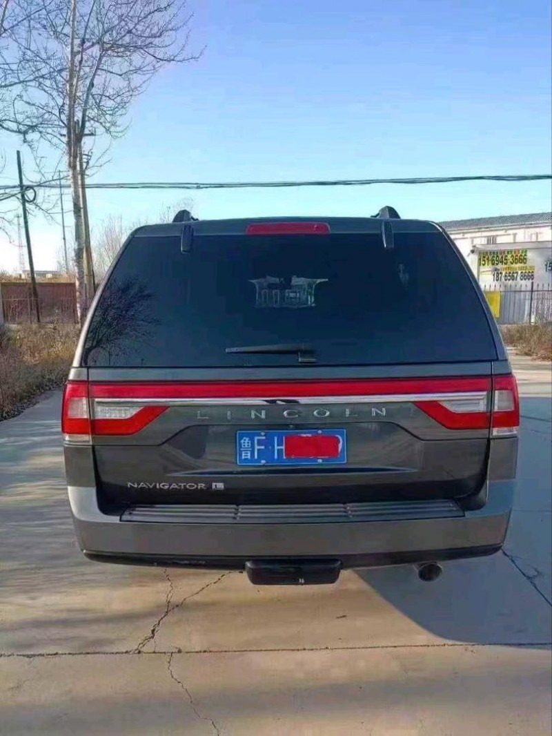 青岛17年林肯领航员6