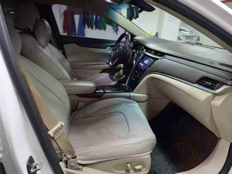 安顺16年凯迪拉克XTS6