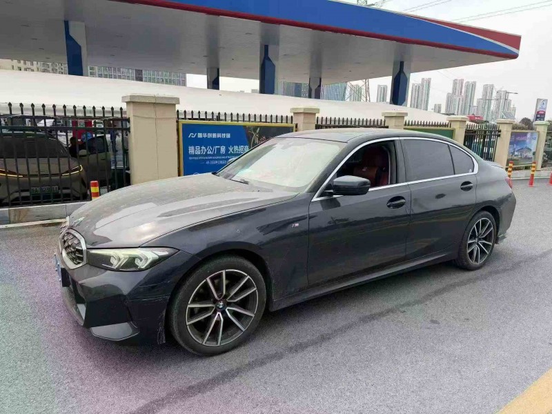 吉安23年宝马5系3