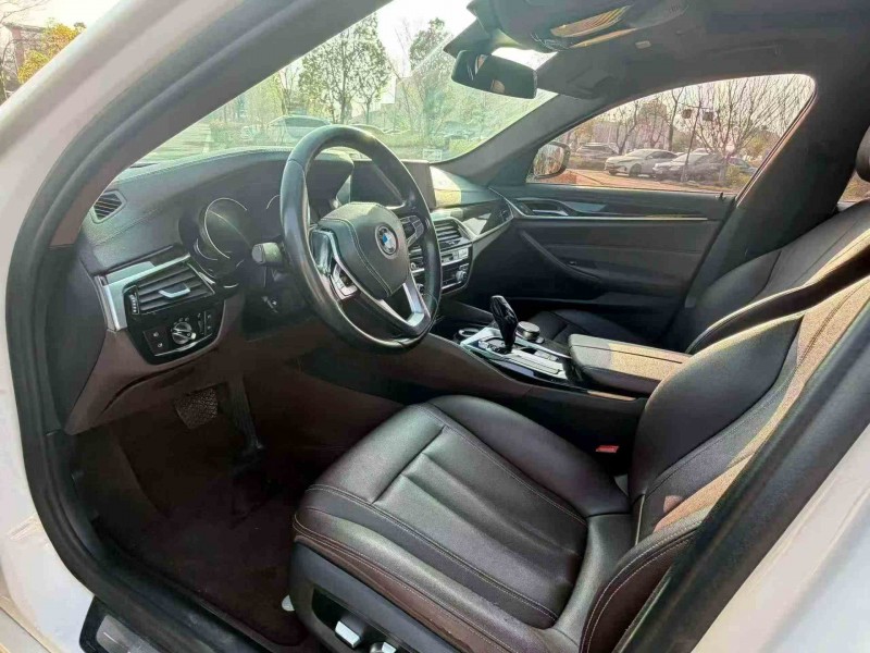 思茅18年寶馬5系4