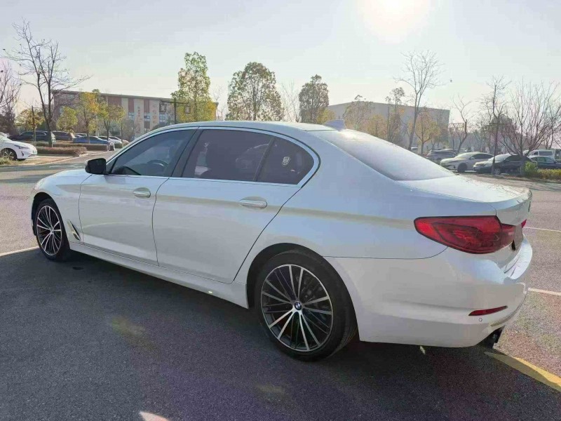 思茅18年寶馬5系8