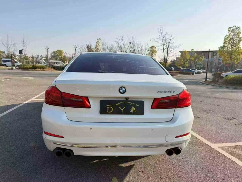 思茅18年寶馬5系9