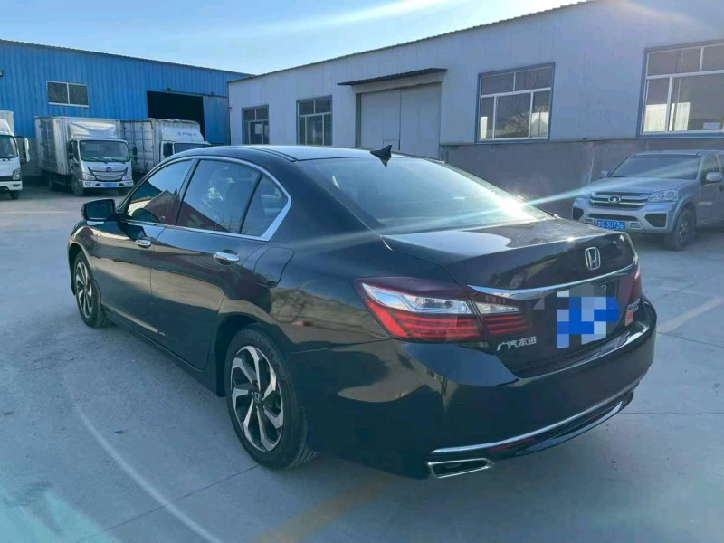 濰坊17年本田雅閣6