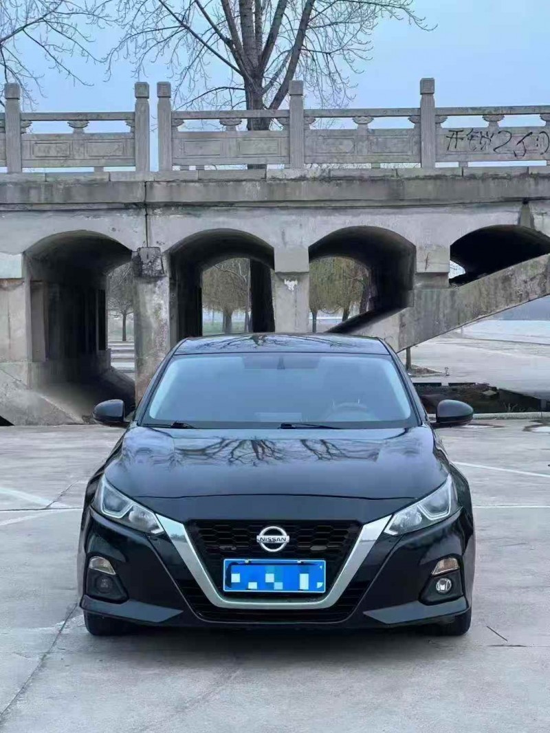 菏泽22年日产天籁1