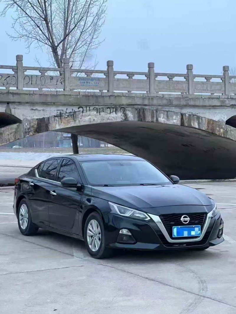 菏泽22年日产天籁3