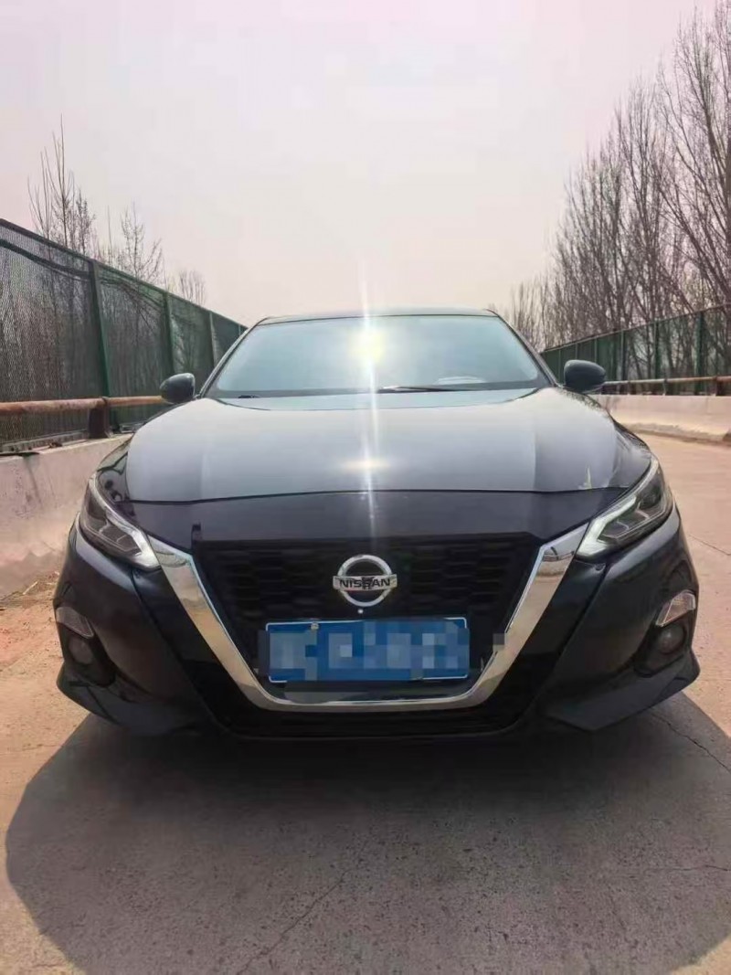 菏泽19年日产天籁1