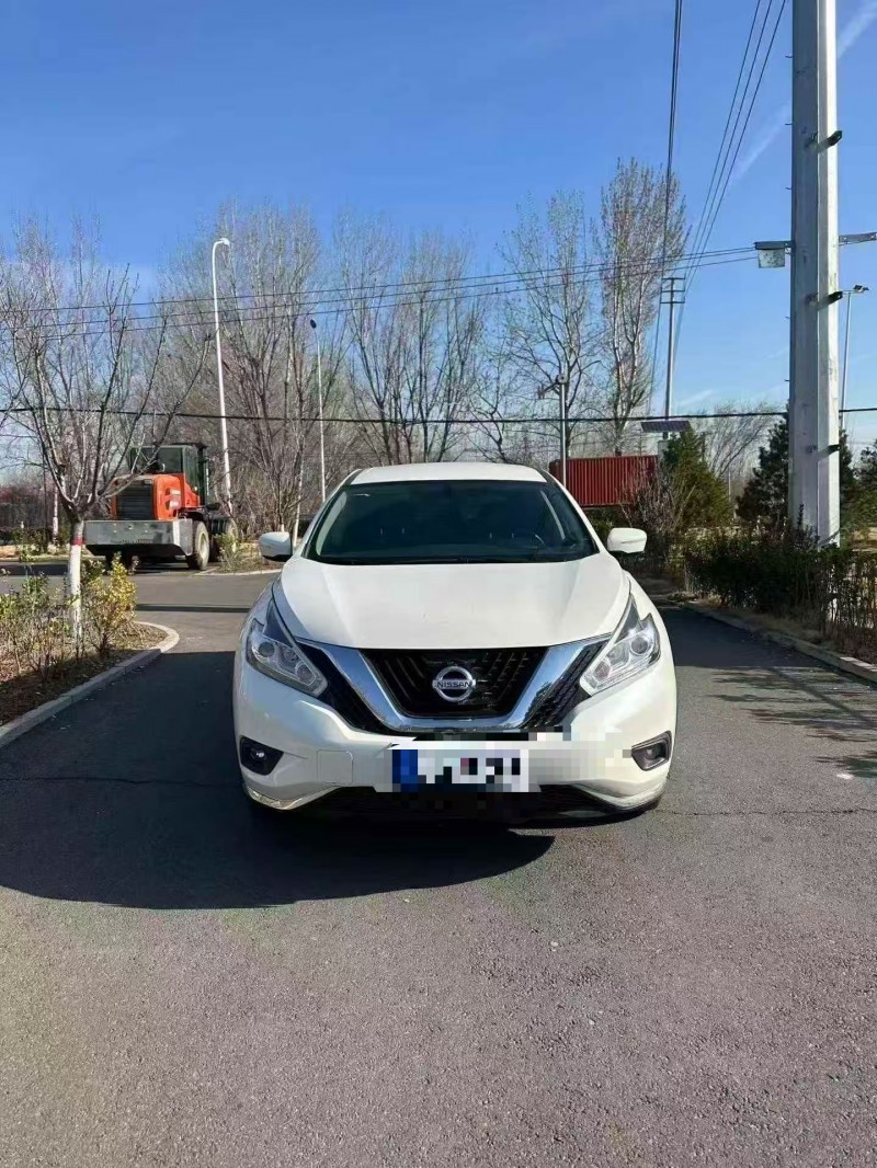 青岛23年日产楼兰1