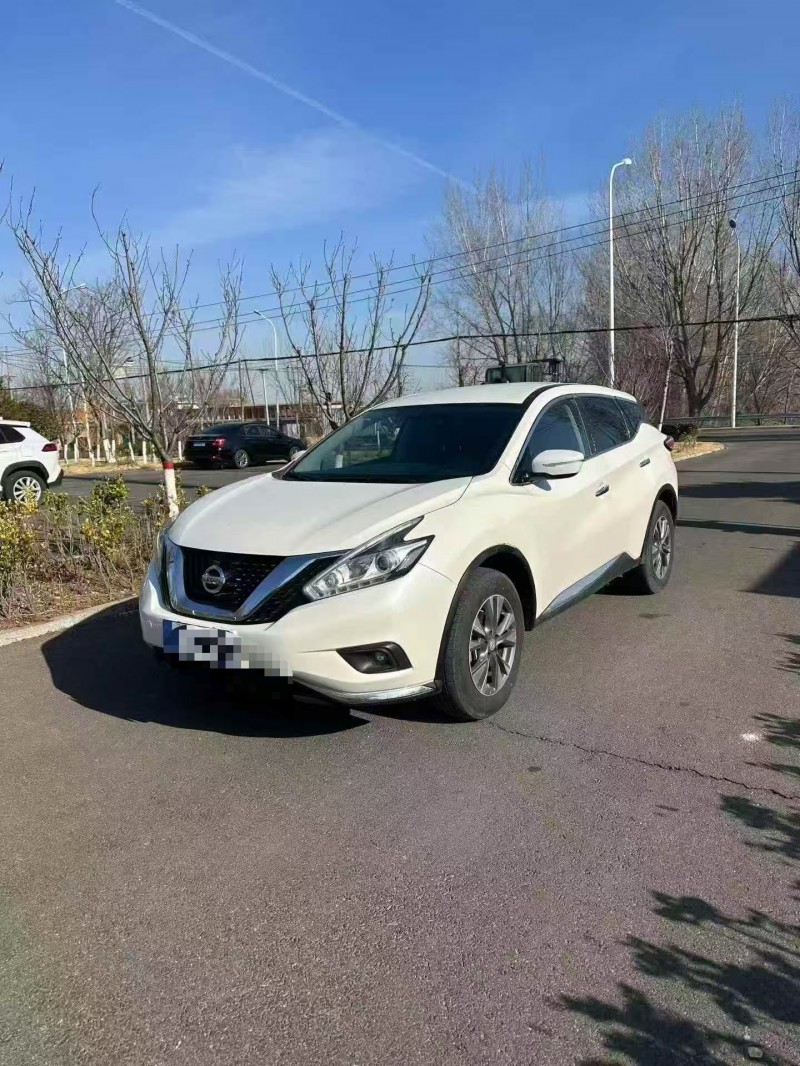 青岛23年日产楼兰3