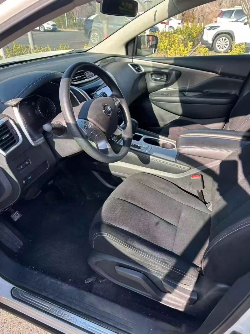 青岛23年日产楼兰4