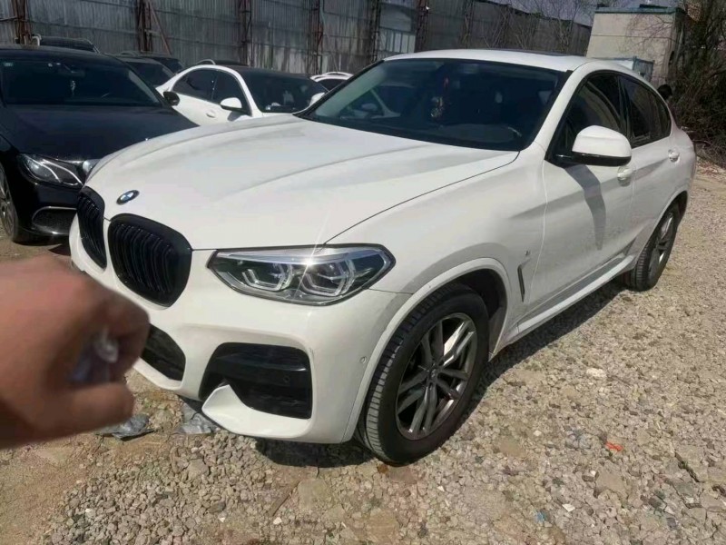 武漢21年寶馬X42