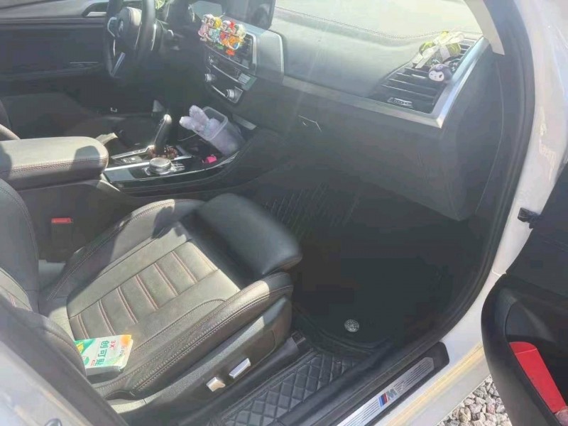 武漢21年寶馬X48