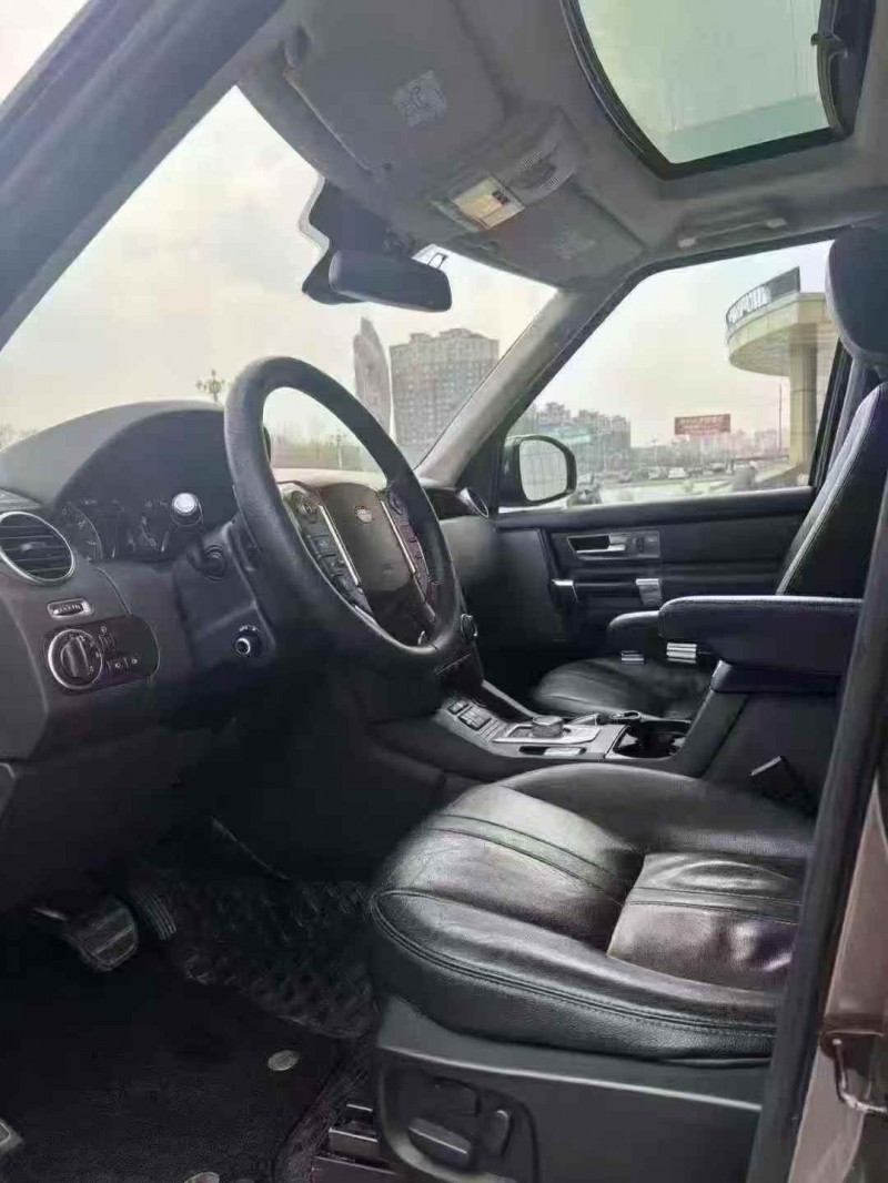 吉林18年路虎發現6