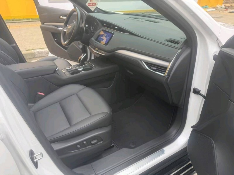 武汉20年凯迪拉克XT45