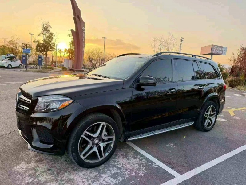 临沧17年奔驰GLS2