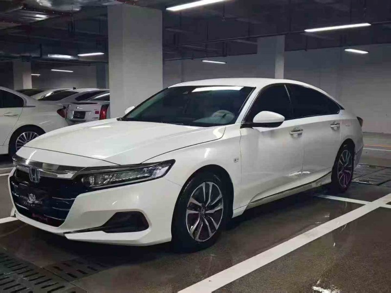 安顺23年本田雅阁2