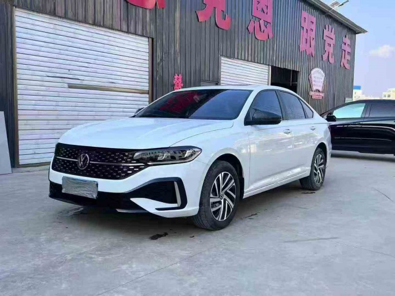 六盘水25年大众朗逸3