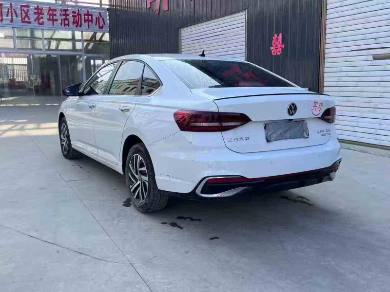 六盘水25年大众朗逸7