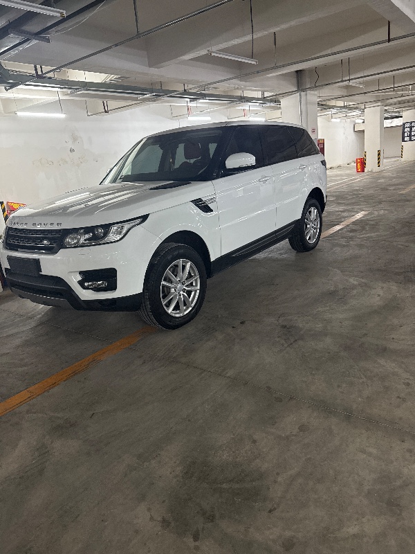 成都17年路虎揽胜3