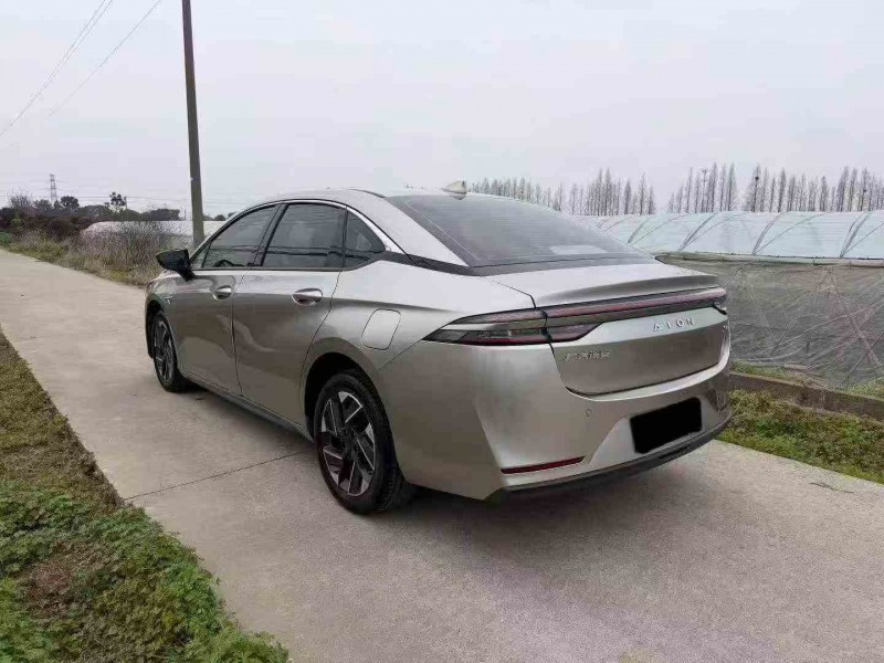 嘉兴25年传祺埃安S7