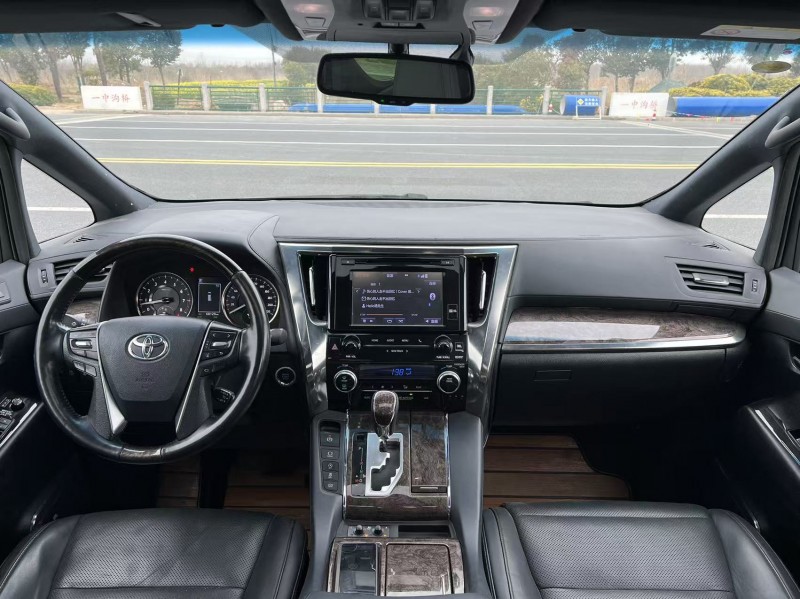 鹽城18年豐田埃爾法4