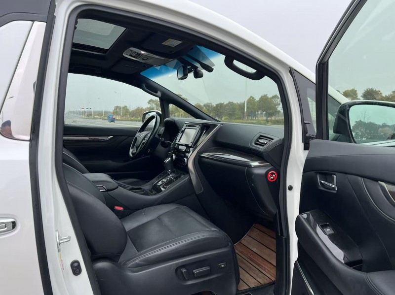 鹽城18年豐田埃爾法7