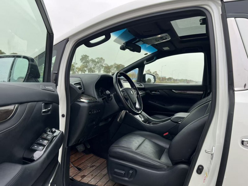 鹽城18年豐田埃爾法8