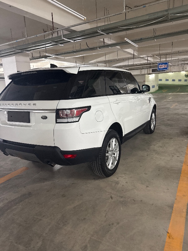 成都17年路虎揽胜9