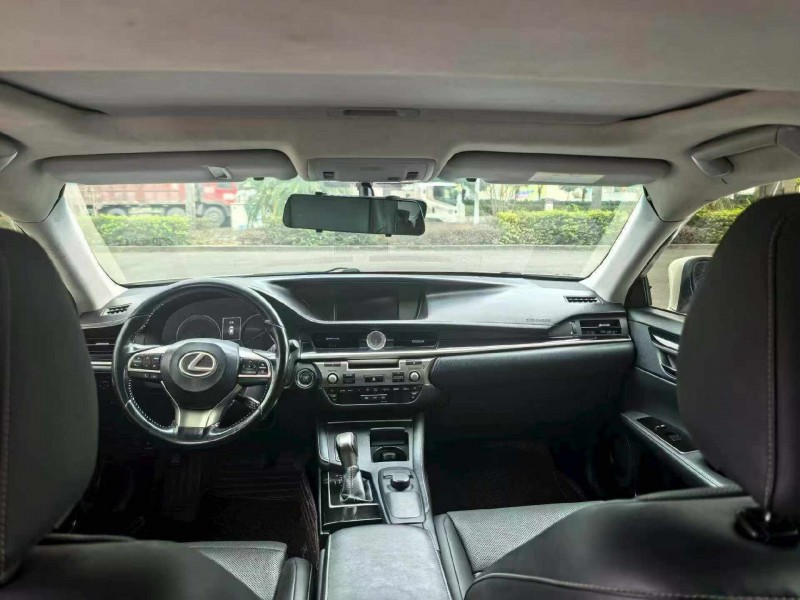 漳州18年雷克萨斯ES5