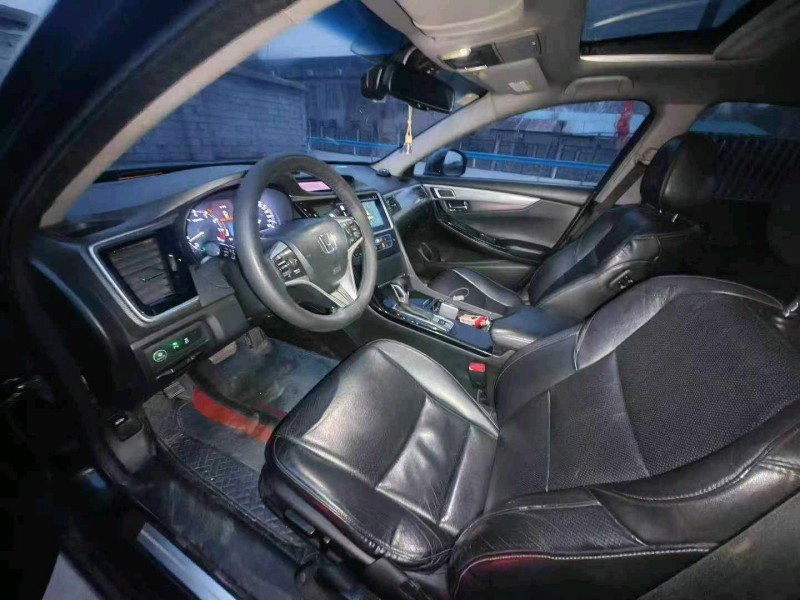 安阳15年本田思铂睿3