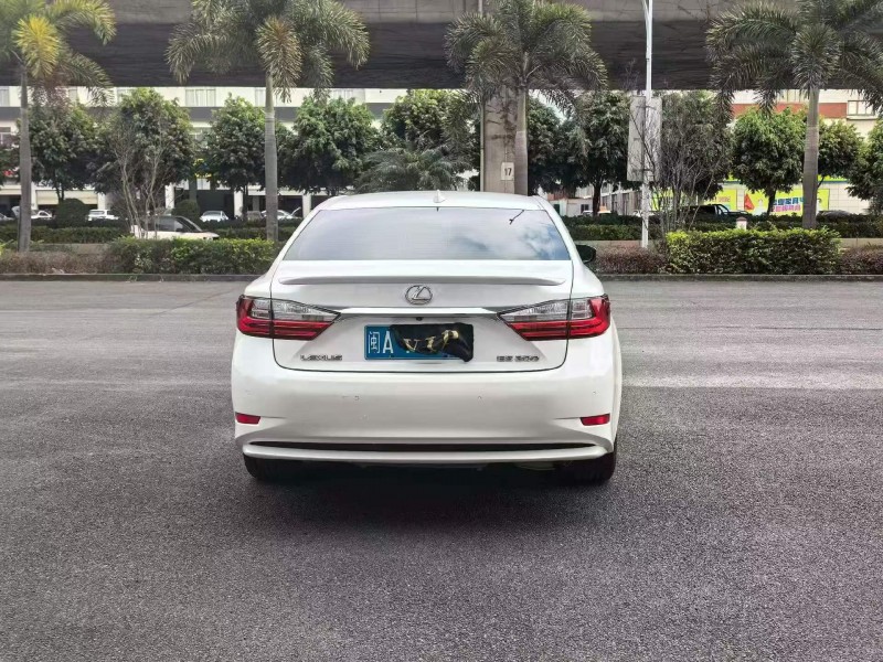 漳州18年雷克萨斯ES9