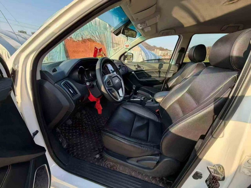 吉安18年江铃域虎4