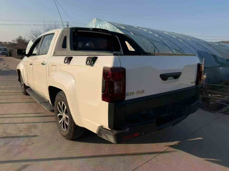 吉安18年江铃域虎8